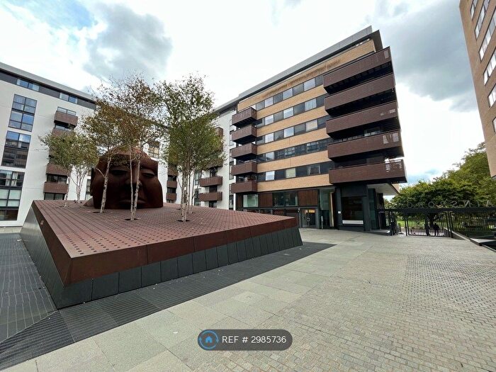 2 Bedroom Flat To Rent In Gainsborough Studios South, London, N1