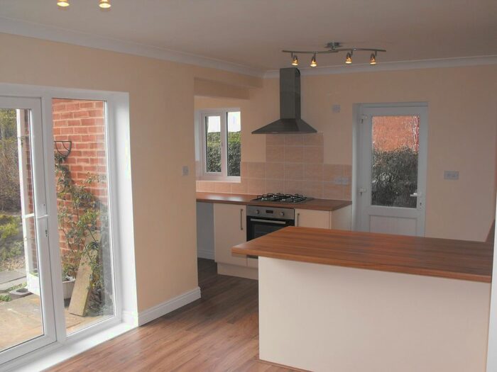 3 Bedroom Semi-Detached House To Rent In Wenlock Crescent, Chesterfield S40