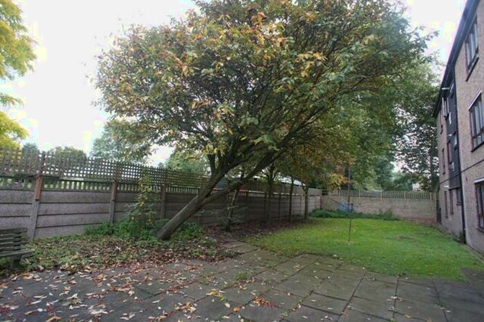 1 Bedroom Flat To Rent In Dore Avenue, London, E12