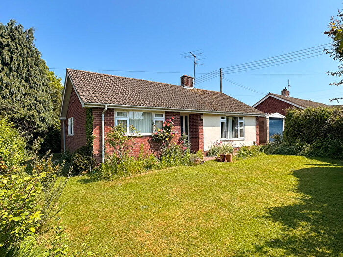 3 Bedroom Bungalow For Sale In Poplar Road, Clehonger, Hereford, HR2