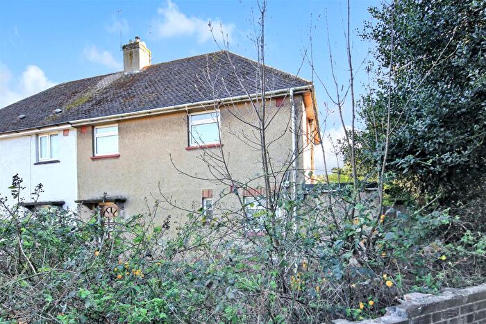 3 Bedroom Semi Detached House For Sale In Crabtree Close, Wellingborough, NN8