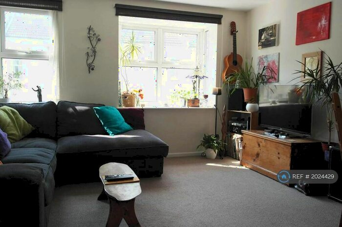 2 Bedroom End Of Terrace House To Rent In Campbell Road, Brighton, BN1