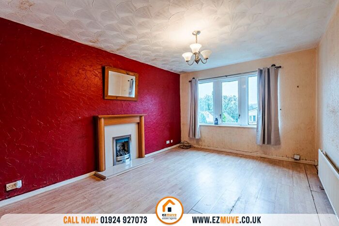 2 Bedroom Detached Bungalow For Sale In South Bank Road, Batley, WF17