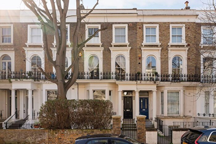 3 Bedroom Maisonette To Rent In Leamington Road Villas, W11