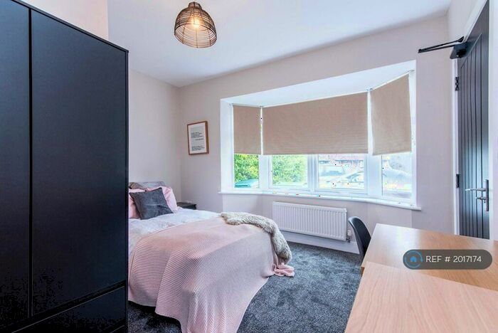 4 Bedroom Semi-Detached House To Rent In City Road, Nottingham, NG7