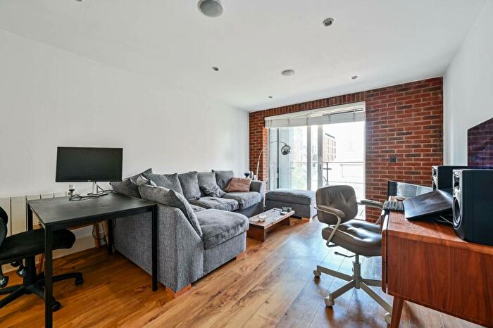 2 Bedroom Flat To Rent In Warehouse Court, No Street, London, , Woolwich, London, SE18