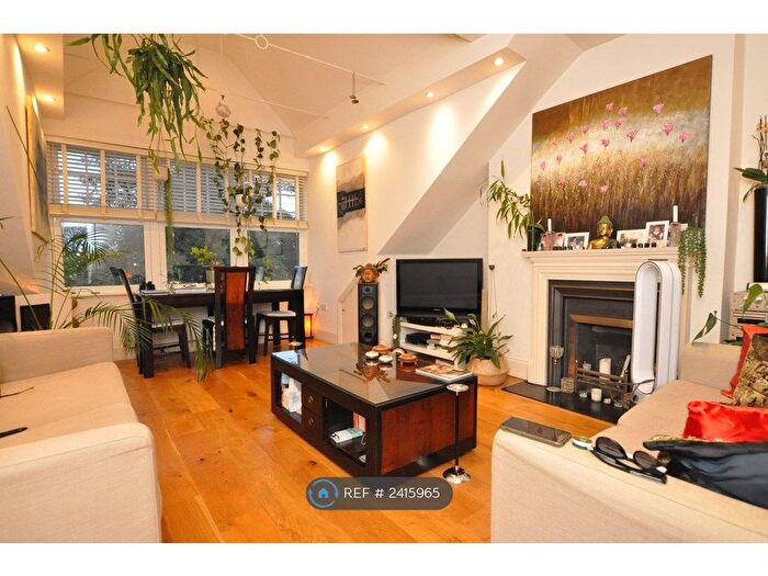 2 Bedroom Flat To Rent In Great North Road, London, N6