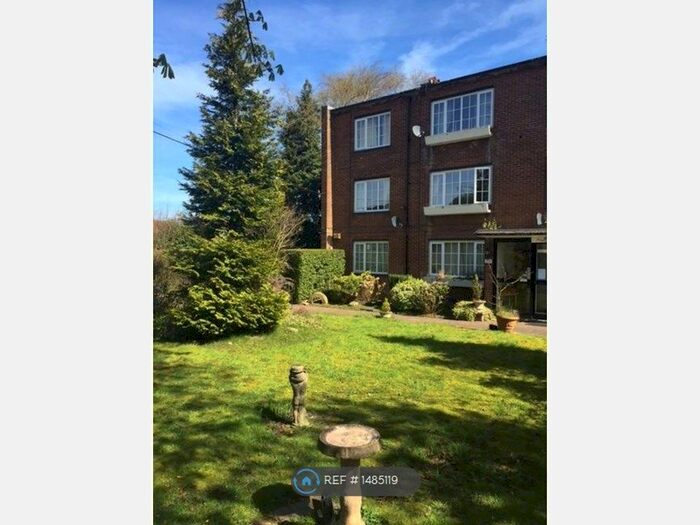 2 Bedroom Flat To Rent In Sagar Lodge, Cheadle Hulme, Cheadle, SK8