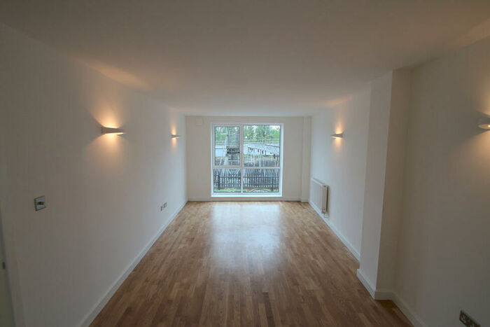 1 Bedroom Flat To Rent In Grimsby Street (), Delamere House, Shoreditch, E2