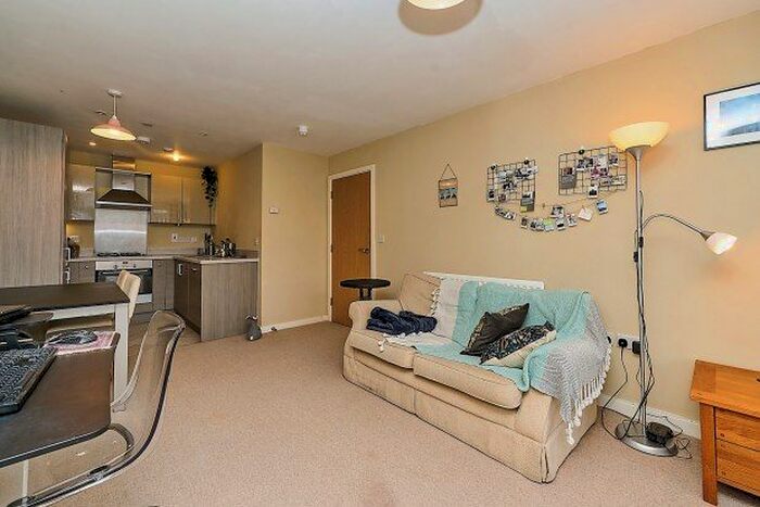 1 Bedroom Flat To Rent In Skerne Road, Kingston Upon Thames, KT2