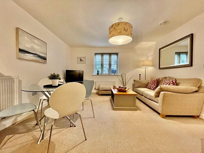 2 Bedroom Flat To Rent In Fry Close, Cirencester, Gloucestershire, GL7