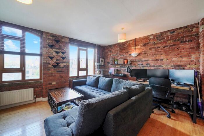 1 Bedroom Flat To Rent In Cotton's Gardens, Shoreditch, E2