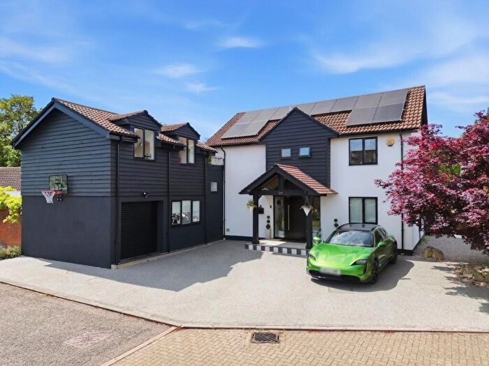 5 Bedroom Detached House For Sale In Milesmere, Two Mile Ash, MK8