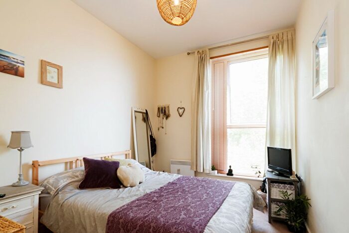 2 Bedroom Flat To Rent In East Dulwich Road, London, SE22