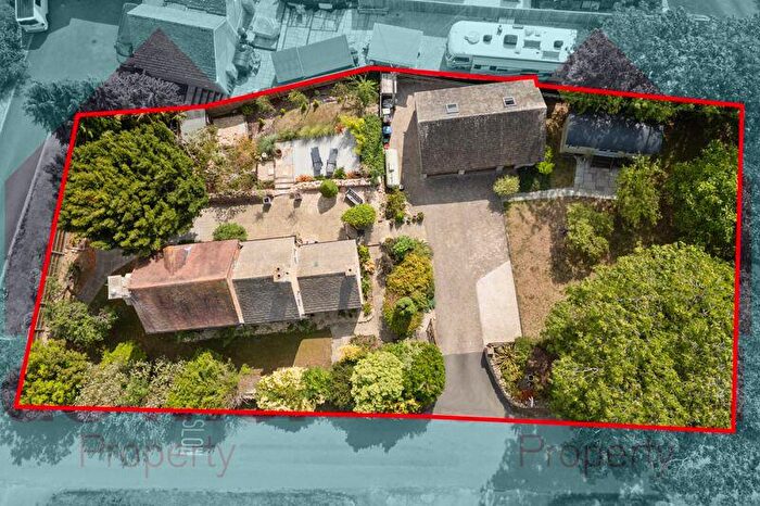 4 Bedroom Detached House For Sale In Staites House, Teddington, GL20