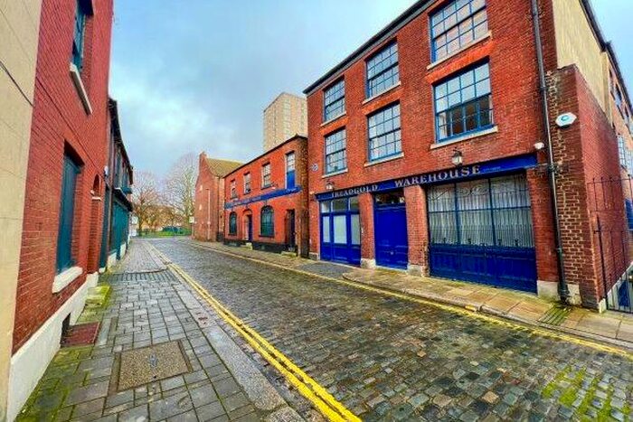 3 Bedroom Flat To Rent In Bishop Street, Portsmouth, PO1