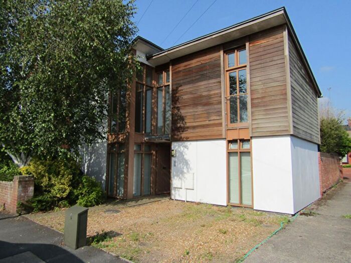 1 Bedroom Apartment To Rent In B Queens Road, St Thomas, Exeter, EX2