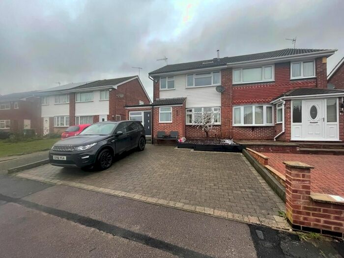 3 Bedroom Semi-Detached House To Rent In Brisbane Drive, Nottingham, NG5