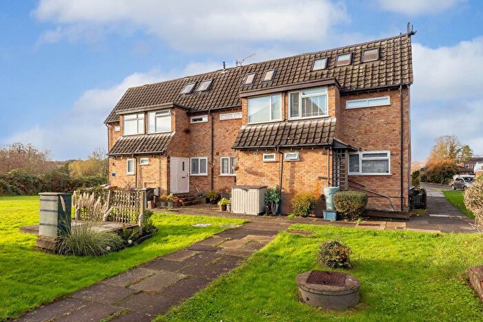 3 Bedroom Terraced House For Sale In Riversmeet, Hertford, SG14