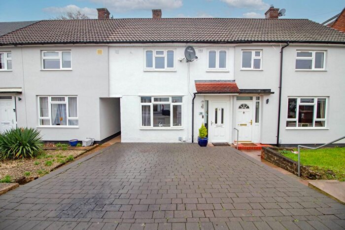 2 Bedroom Property For Sale In Blairhead Drive, Watford, WD19