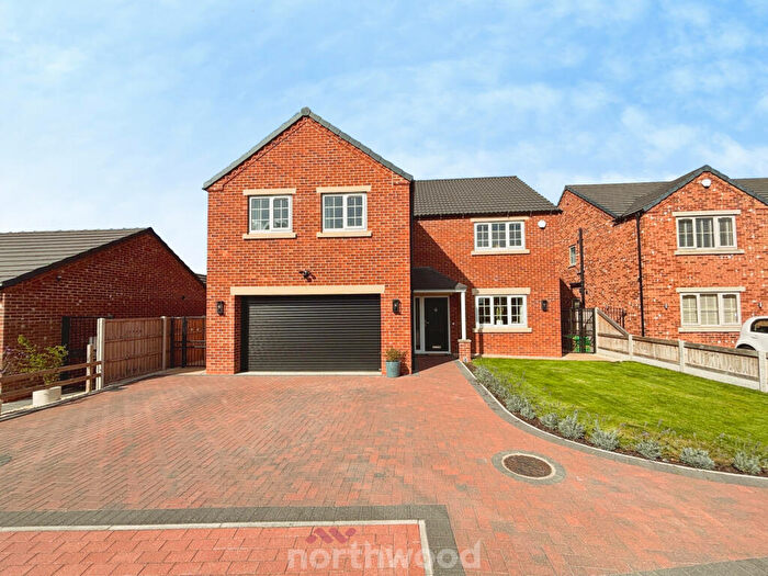 5 Bedroom Detached House For Sale In Perran Close, Dunsville, Doncaster, DN7