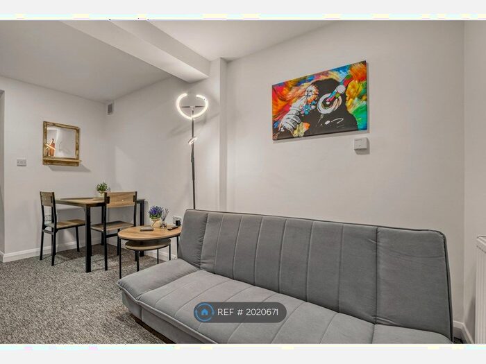 Studio To Rent In Clapton Square, London, E5