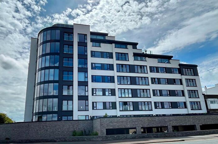 2 Bedroom Apartment For Sale In Dallam Avenue, Morecambe, LA4