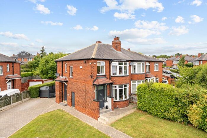 3 Bedroom Semi-Detached House For Sale In Montagu Gardens, Oakwood, Leeds, LS8