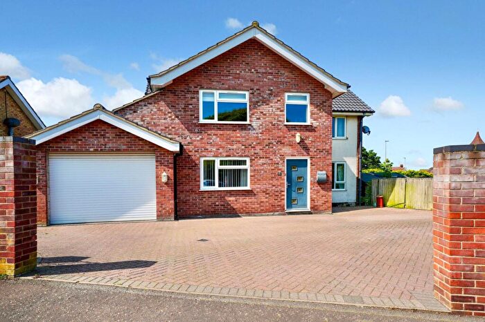 4 Bedroom Detached House For Sale In Newhaven Close, Cromer, NR27