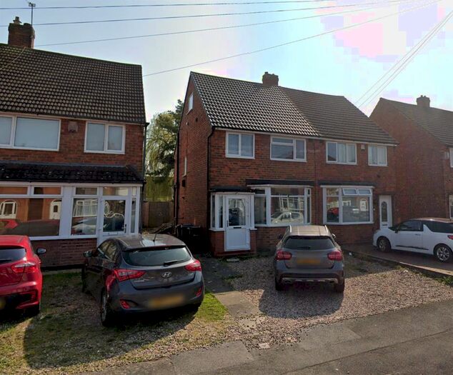 3 Bedroom Semi-Detached House To Rent In Chaffcombe Road, Birmingham, B26