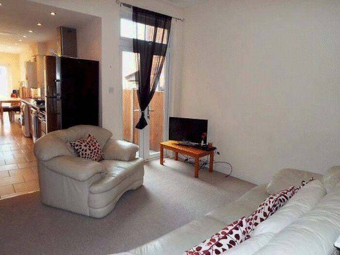 4 Bedroom Terraced House To Rent In Bournville Lane, Stirchley, Birmingham, B30