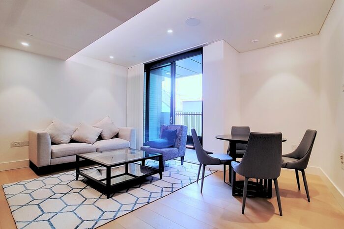 Studio To Rent In Rathbone Place, London, W1T