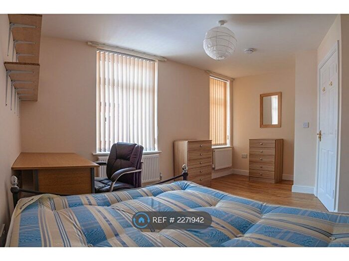 4 Bedroom Terraced House To Rent In Welby Street, Manchester, M13