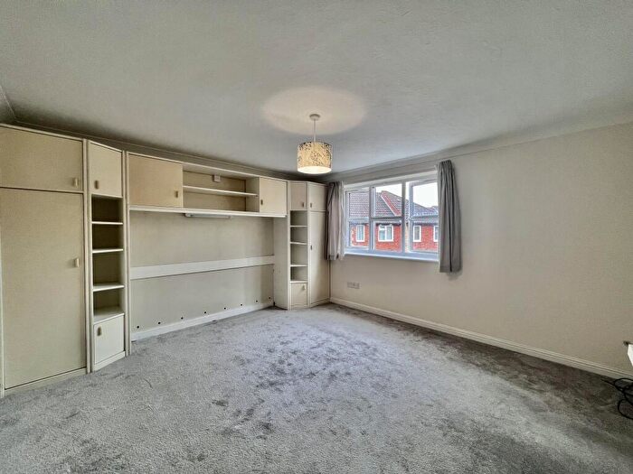 Studio To Rent In Bracklesham Close, Southampton, SO19