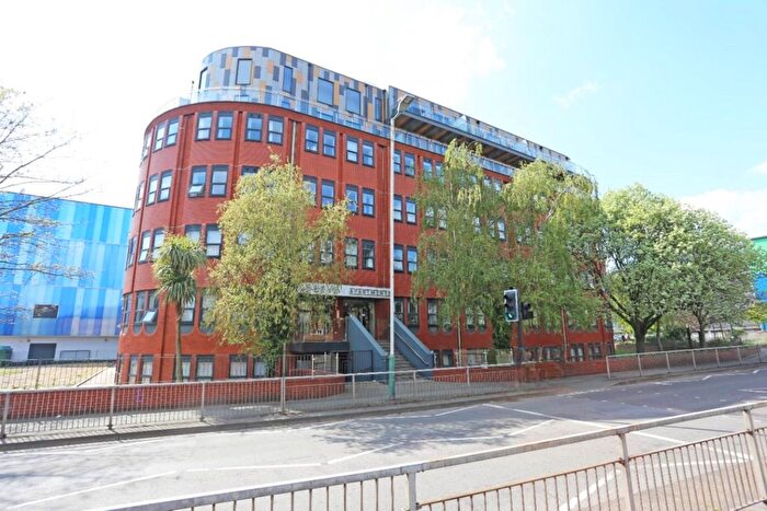 1 Bedroom Flat To Rent In Mercury Gardens, Romford, RM1