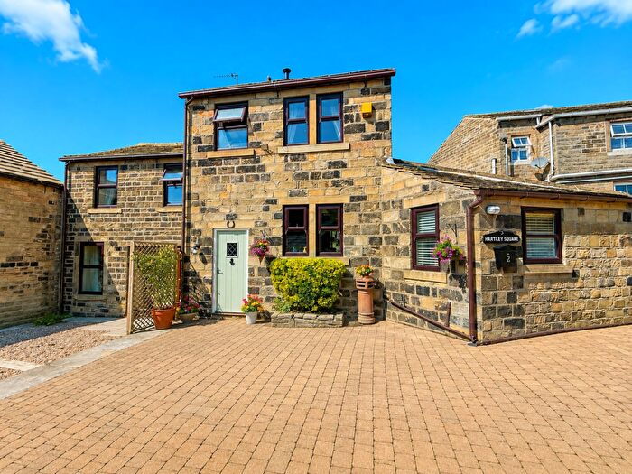 Link Detached House For Sale In Hartleys Square, East Morton, Keighley, BD20