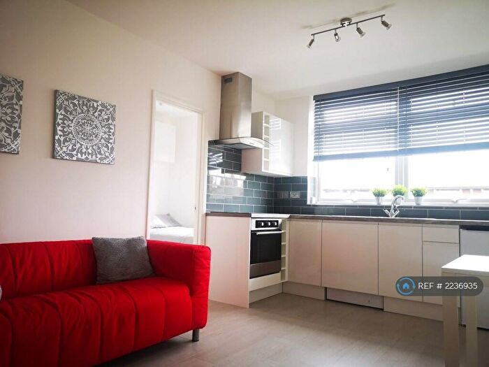 1 Bedroom Flat To Rent In Hamilton Road, Reading, RG1
