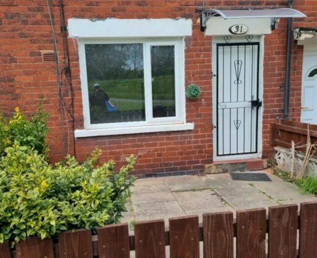 2 Bedroom Semi-Detached House To Rent In Longroyd Terrace, Hunslet, Leeds, LS11