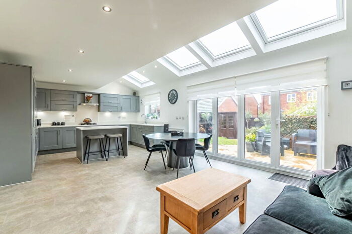 4 Bedroom Detached House For Sale In Oatlands Drive, Wixams, MK45
