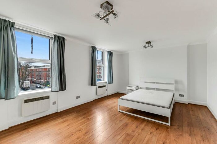 Apartment To Rent In Kentish Town Road, Kentish Town, NW1