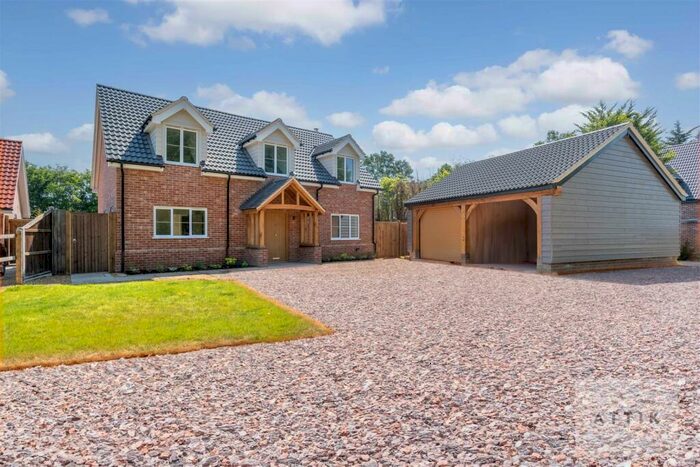 4 Bedroom Detached House For Sale In Attleborough Road, Great Ellingham, NR17