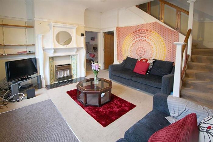 4 Bedroom Property To Rent In Manor House Road, Newcastle Upon Tyne, NE2