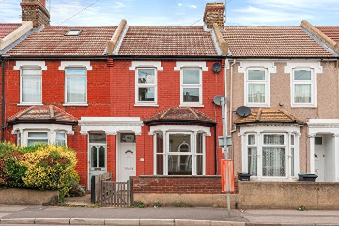 3 Bedroom Terraced House To Rent In Pelham Road South, Gravesend, DA11