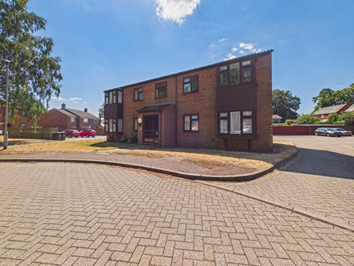 1 Bedroom Flat For Sale In Bellevue Close, Potton, Sandy, SG19