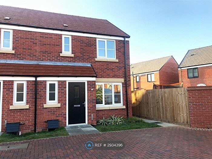 3 Bedroom Semi-detached House To Rent In Fairhaven, Peterborough, PE7