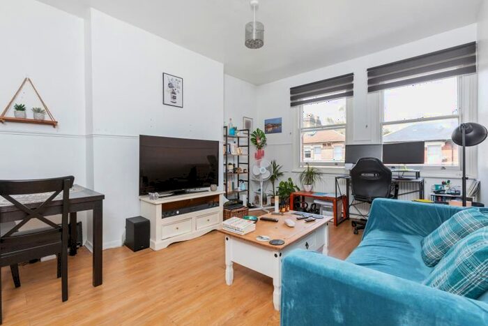 1 Bedroom Flat To Rent In Penford Street, London, SE5