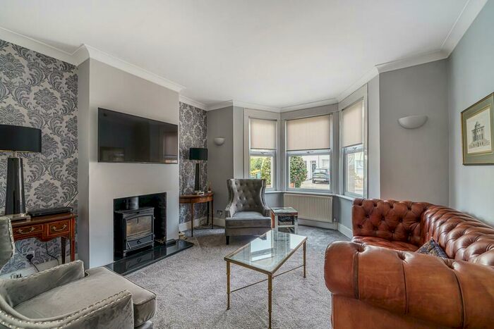 3 Bedroom Semi-Detached House To Rent In Pope Road, Bromley, BR2