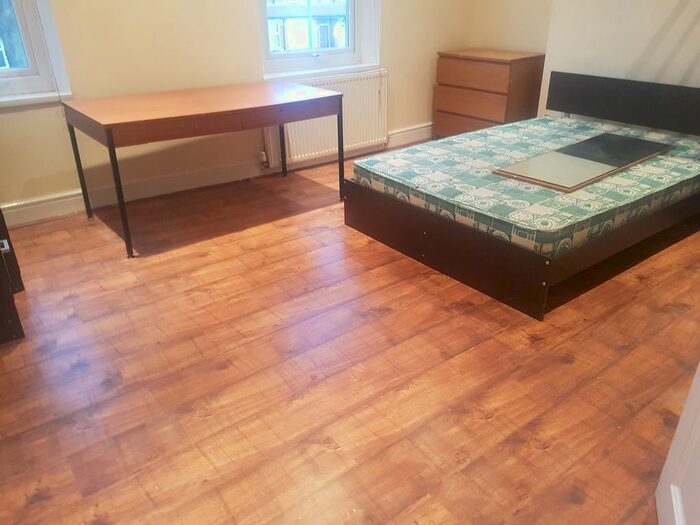 4 Bedroom Terraced House To Rent In Birch Lane, Manchester, M13