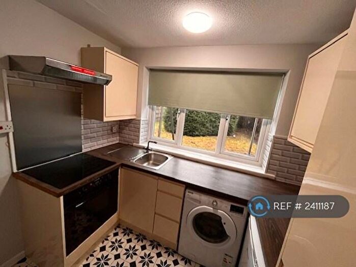 2 Bedroom Flat To Rent In Shenley Lane, Birmingham, B29