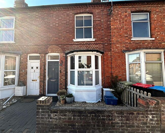 2 Bedroom Terraced House To Rent In Bury Avenue, Newport Pagnell, MK16